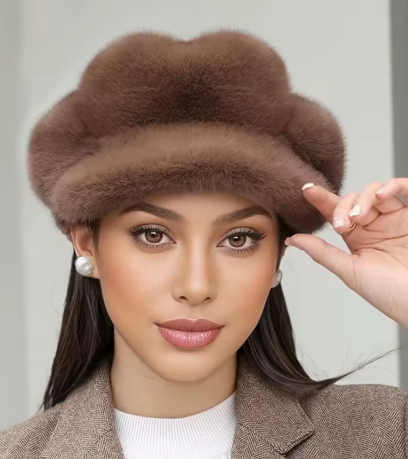 Tallina – Barettmütze aus Kunstfell