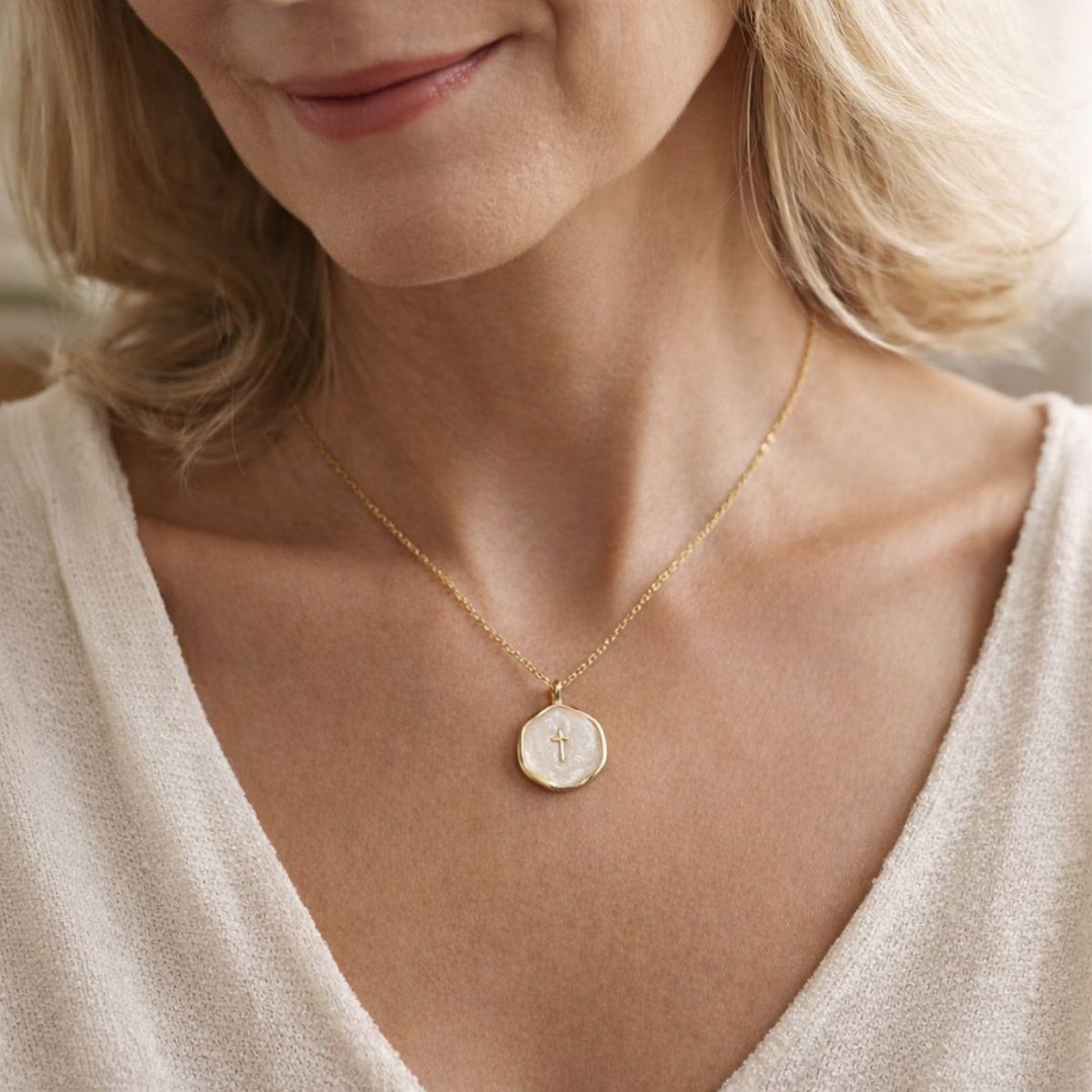 Saniya – Kreuz-Anhänger-Halskette
