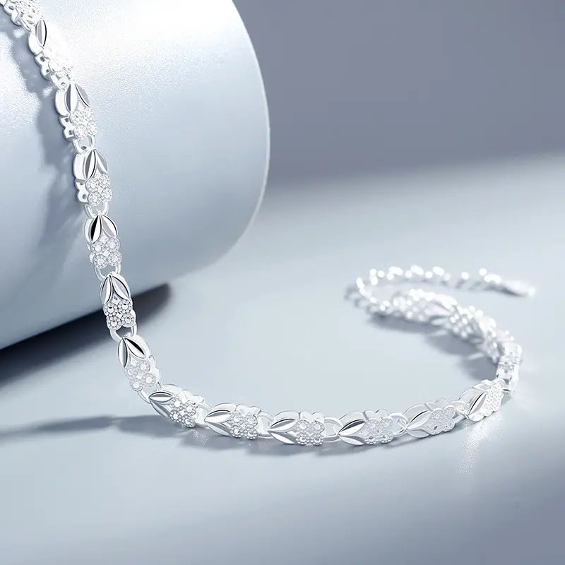 Kelara – Verbundene Glitzerarmband